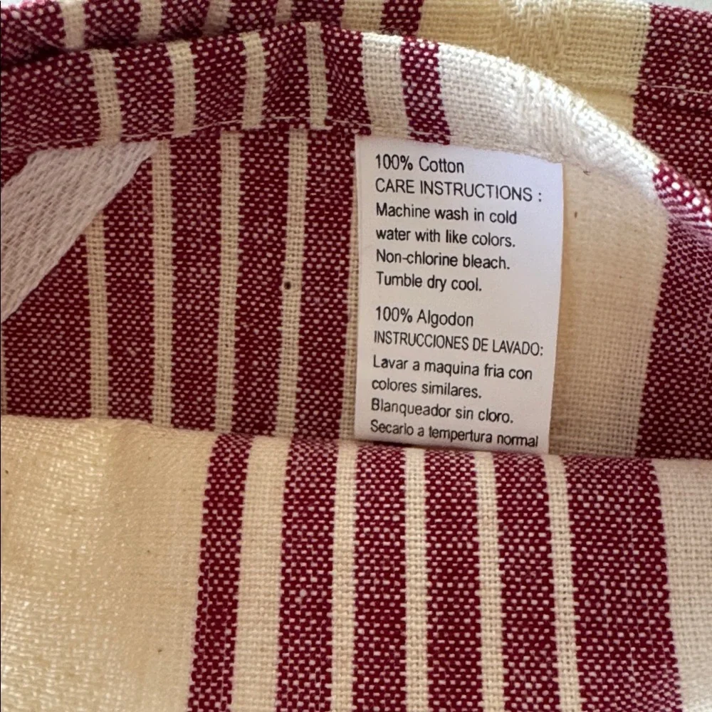 Elegant Red and White Kitchen Towel Set NWOT ✨